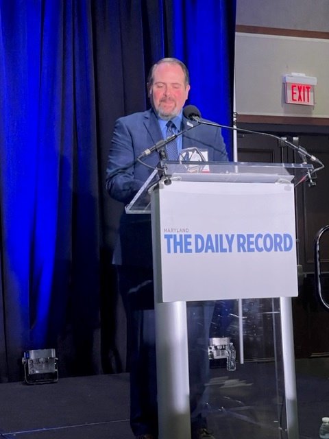 Image of David Shapiro giving a speech when accepting the Leader In Law award